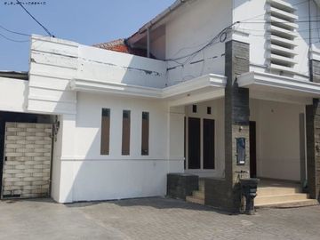 Rumah Raya Rungkut Mejoyo, Strategis Tempat pakir nya luas, Usatn
