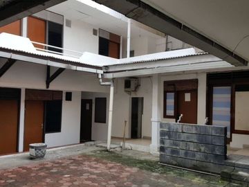 Rumah Raya Rungkut Mejoyo, Strategis Tempat pakir nya luas, Usatn