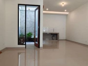 Rumah 2 Lantai Free Biaya2 di Kodau Dekat Toll Jatiwarna dan Jatibening Bekasi