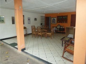 VENDO CASA EN CIUDAD JARDIN BARRANQUILLA