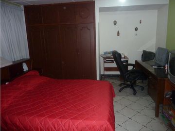 VENDO CASA EN CIUDAD JARDIN BARRANQUILLA
