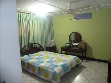 VENDO CASA EN CIUDAD JARDIN BARRANQUILLA