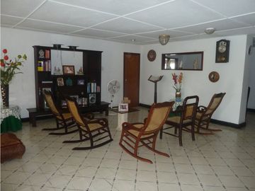 VENDO CASA EN CIUDAD JARDIN BARRANQUILLA