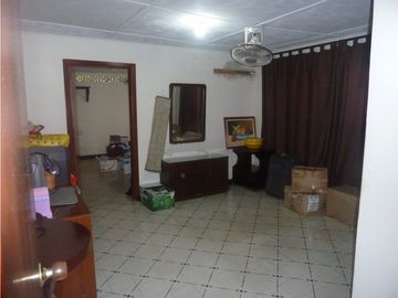 VENDO CASA EN CIUDAD JARDIN BARRANQUILLA