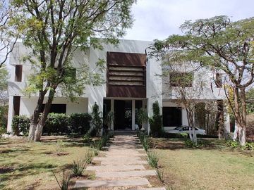 VENTA DE CASA EN COLINAS DEL BOSQUE CORREGIDORA $21,490,000
