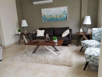 Venta de Casa Modelo Acuarela en la Urb. Casa Laguna, Samborondon, C.C.Dorado y Plaza Batan