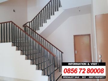 THE PAKUBUWONO RESIDENCES TYPE TOWNHOUSE dgn PRIVATE POOL