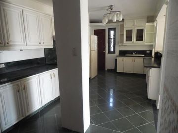 Three Bedroom House and Lot for Rent in Angeles City Near Ma