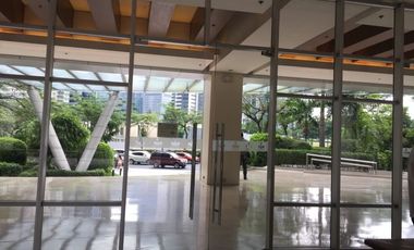 BGC Fairways Tower Bonifacio Global City BGC 1Br Condo For Sale
