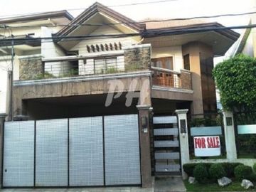 PH1075 Luxury & Spacious Townhouse for Sale in Pasig