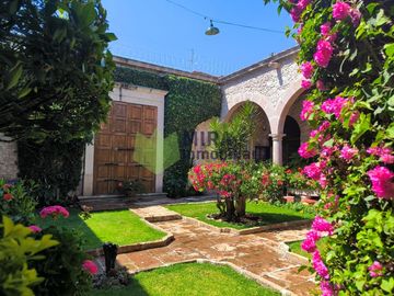 CASONA COLONIAL EN EL CENTRO DE MORELIA, CERTIFICADA COMO PATRIMONIO CULTURAL, Centro