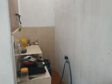 Dijual Rumah Lokasi Komplek Perumahan Modern & Masih Bagus
