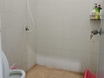 Dijual Rumah Lokasi Komplek Perumahan Modern & Masih Bagus