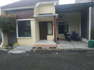 Dijual Rumah Lokasi Komplek Perumahan Modern & Masih Bagus