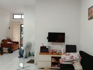 Dijual Rumah Lokasi Komplek Perumahan Modern & Masih Bagus