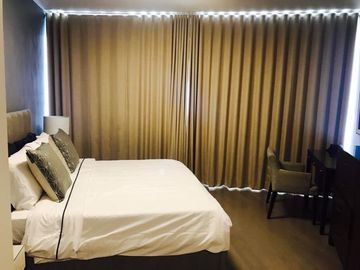 Rush Condominium for Sale 3 Bedrooms: 3BR Flat Condo for Sale in Proscenium Kirov Tower Rockwell Center Makati