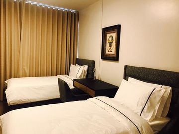 Rush Condominium for Sale 3 Bedrooms: 3BR Flat Condo for Sale in Proscenium Kirov Tower Rockwell Center Makati