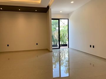 Casa en Fraccionamiento en Vista Hermosa, Cuernavaca, Morelos CAEN-992-Fr