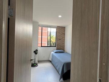 apartamento en arriendo en la castellana. Cod A218566