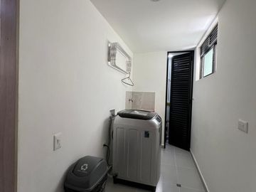 apartamento en arriendo en la castellana. Cod A218566