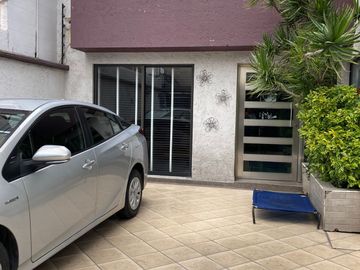 ¡EXCELENTE CASA EN MAGISTERIAL VISTABELLA¡