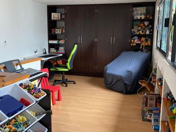 ¡EXCELENTE CASA EN MAGISTERIAL VISTABELLA¡
