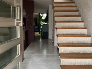 ¡EXCELENTE CASA EN MAGISTERIAL VISTABELLA¡