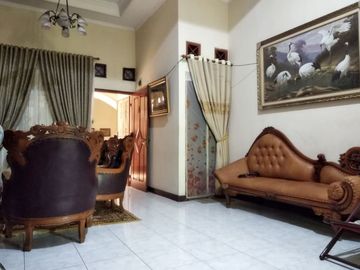 Dijual Rumah cantik dalam Komplek Area Ciledug ,Kota Tangerang