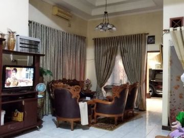 Dijual Rumah cantik dalam Komplek Area Ciledug ,Kota Tangerang