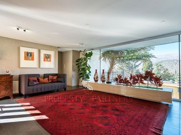 Estupenda casa moderna con gran jardín