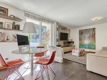 Estupenda casa moderna con gran jardín