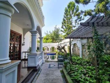 DIJUAL RUMAH LUXURIOUS EUROPEAN CLASSIC NORTRIDGE GOLF SENTUL CITY