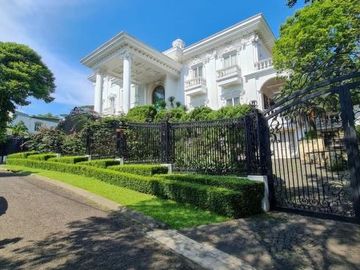 DIJUAL RUMAH LUXURIOUS EUROPEAN CLASSIC NORTRIDGE GOLF SENTUL CITY