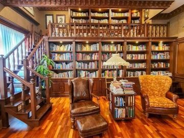 DIJUAL RUMAH LUXURIOUS EUROPEAN CLASSIC NORTRIDGE GOLF SENTUL CITY