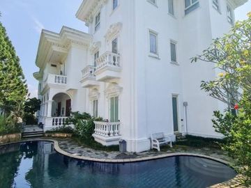 DIJUAL RUMAH LUXURIOUS EUROPEAN CLASSIC NORTRIDGE GOLF SENTUL CITY