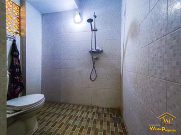 RUMAH MEWAH 3 LANTAI DI JIMBARAN VIEW PATUNG GWK DEKAT UNUD