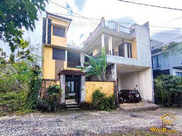 RUMAH MEWAH 3 LANTAI DI JIMBARAN VIEW PATUNG GWK DEKAT UNUD