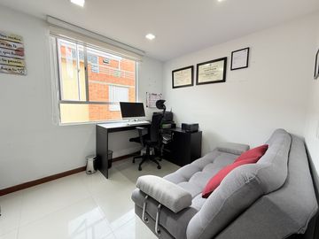 casa en venta en villas de alcalá. Cod V2111