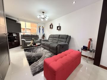 casa en venta en villas de alcalá. Cod V2111
