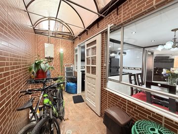 casa en venta en villas de alcalá. Cod V2111