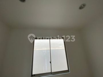 Disewa Rumah Pik 2 Uk 4X15 2 Lantai Unfurnish Kondisi Ready