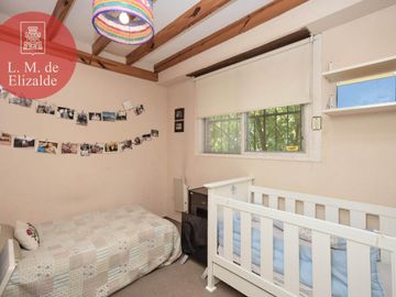 Julian Navarro y Hudson - Casa en Venta c/jardin y pileta - Beccar