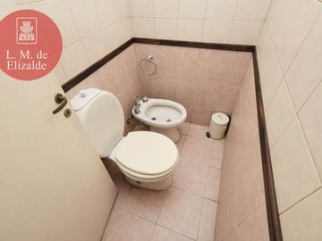 Julian Navarro y Hudson - Casa en Venta c/jardin y pileta - Beccar