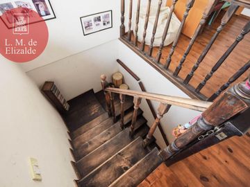 Julian Navarro y Hudson - Casa en Venta c/jardin y pileta - Beccar