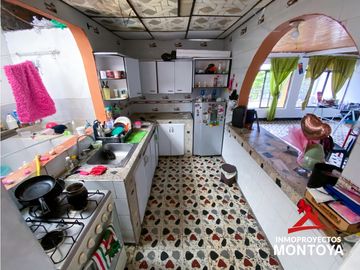 Casa comercial en San Fernando, Dosquebradas