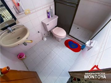 Casa comercial en San Fernando, Dosquebradas