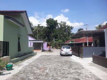 TERBATAS! Siap Huni Rumah Apik & Strategis di Prambanan 300 Jt-an