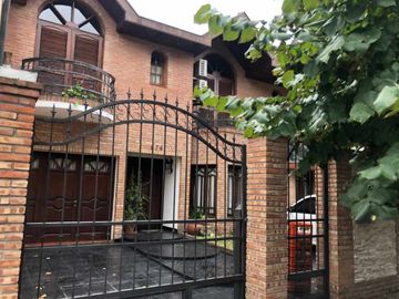 Chalet en venta en Wilde
