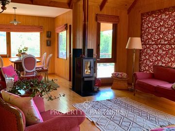 Casa en un campo y proyecto de loteo