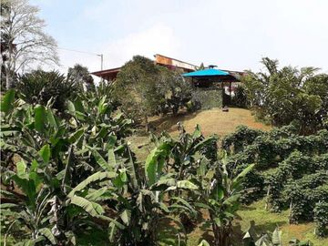 HERMOSA FINCA PRODUCTIVA Y DE RECREO EN LA CUMBRE VALLE